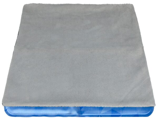 CoolPets Dog Mat 24/7 Anti-Slip Cover (40x30cm) S - Image 3